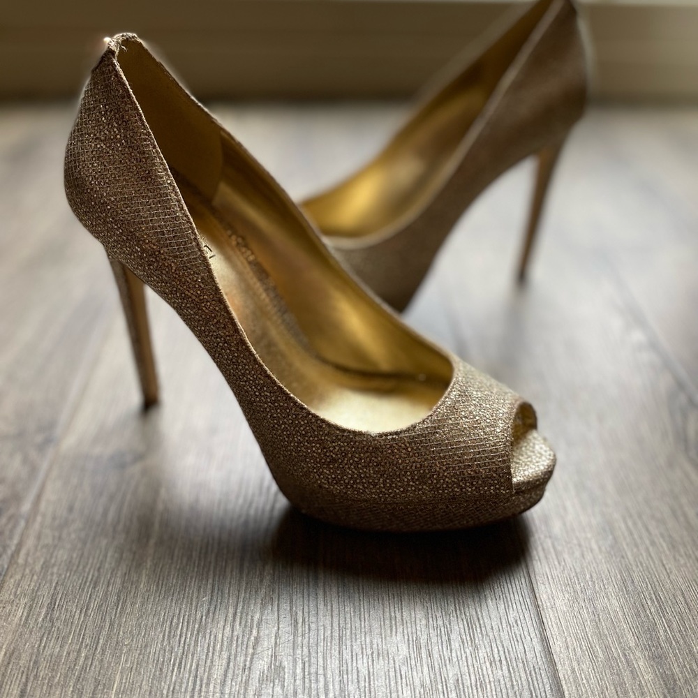 Gorgeous Michael Kors heels